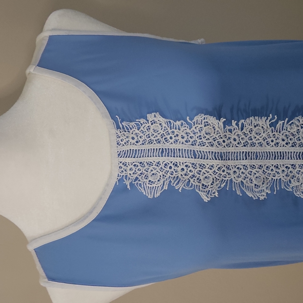 HeartSoul Contrasting Hi/Low Tank Top - Picture 3 of 10